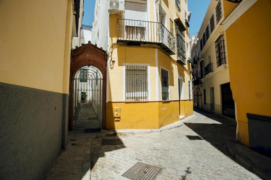 Appartamento Attic With Terrace- 1Bd 1Bth- Corral Del Rey Siviglia Esterno foto