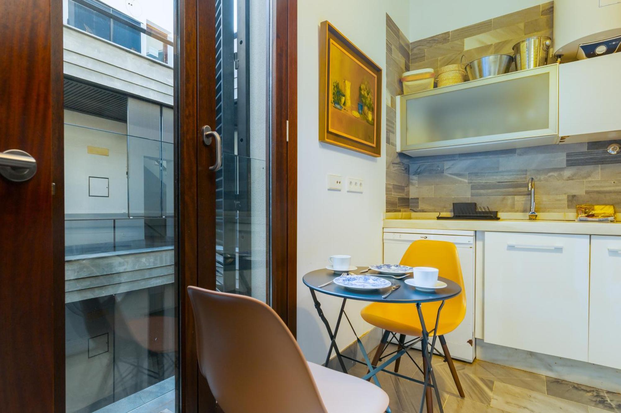 Appartamento Attic With Terrace- 1Bd 1Bth- Corral Del Rey Siviglia Esterno foto