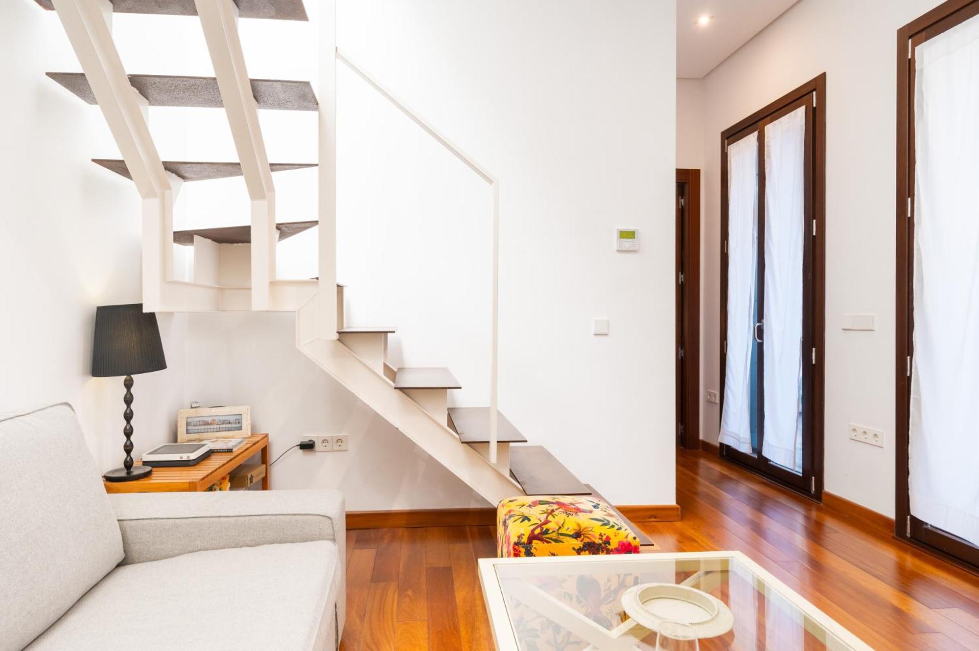 Appartamento Attic With Terrace- 1Bd 1Bth- Corral Del Rey Siviglia Esterno foto