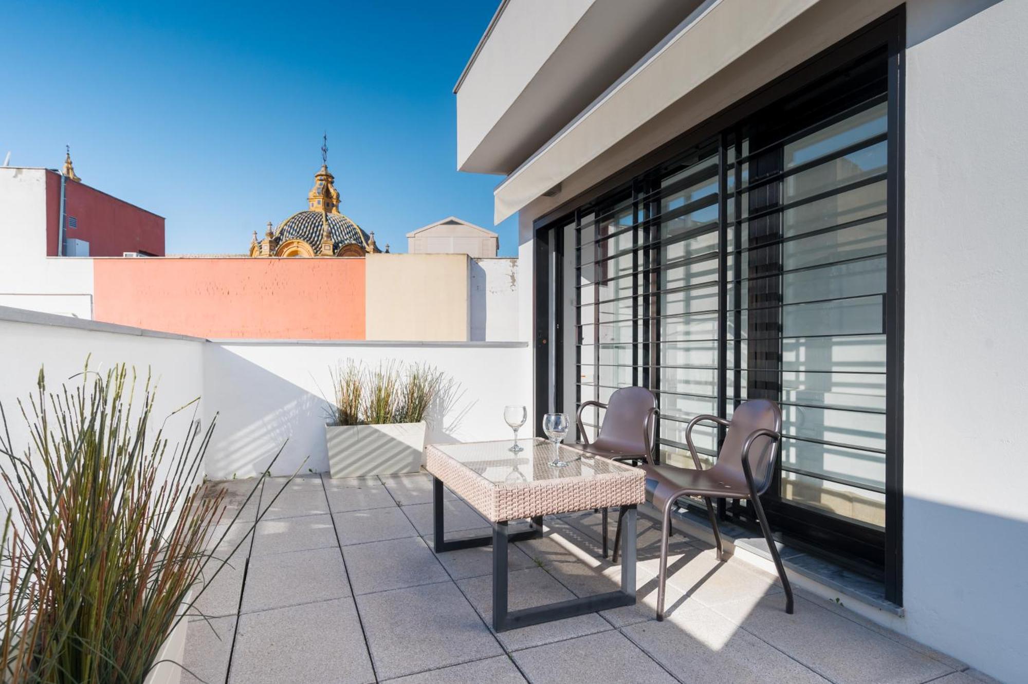 Appartamento Attic With Terrace- 1Bd 1Bth- Corral Del Rey Siviglia Esterno foto