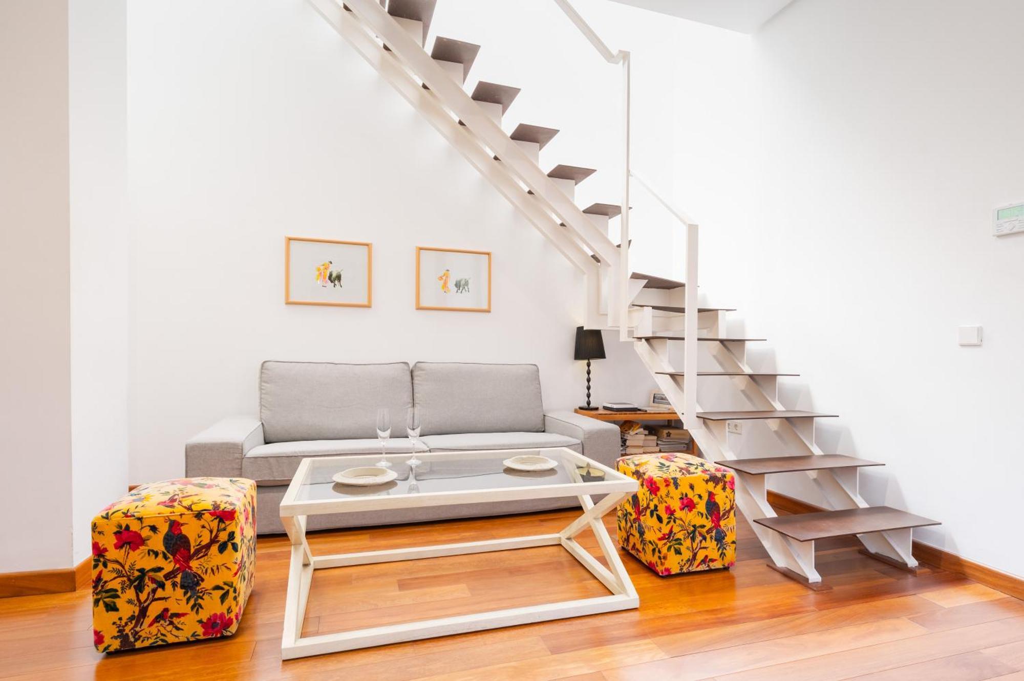 Appartamento Attic With Terrace- 1Bd 1Bth- Corral Del Rey Siviglia Esterno foto
