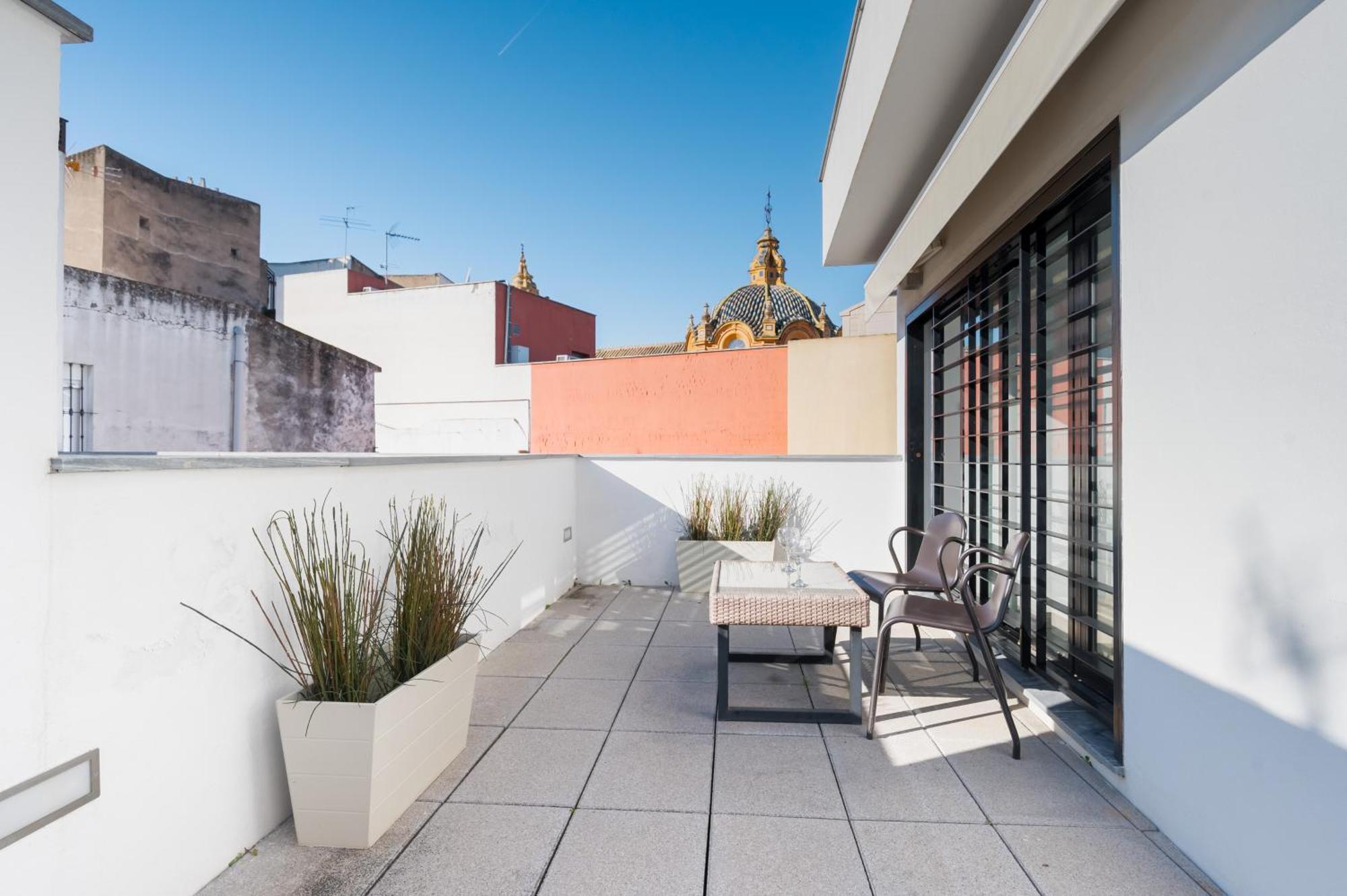 Appartamento Attic With Terrace- 1Bd 1Bth- Corral Del Rey Siviglia Esterno foto
