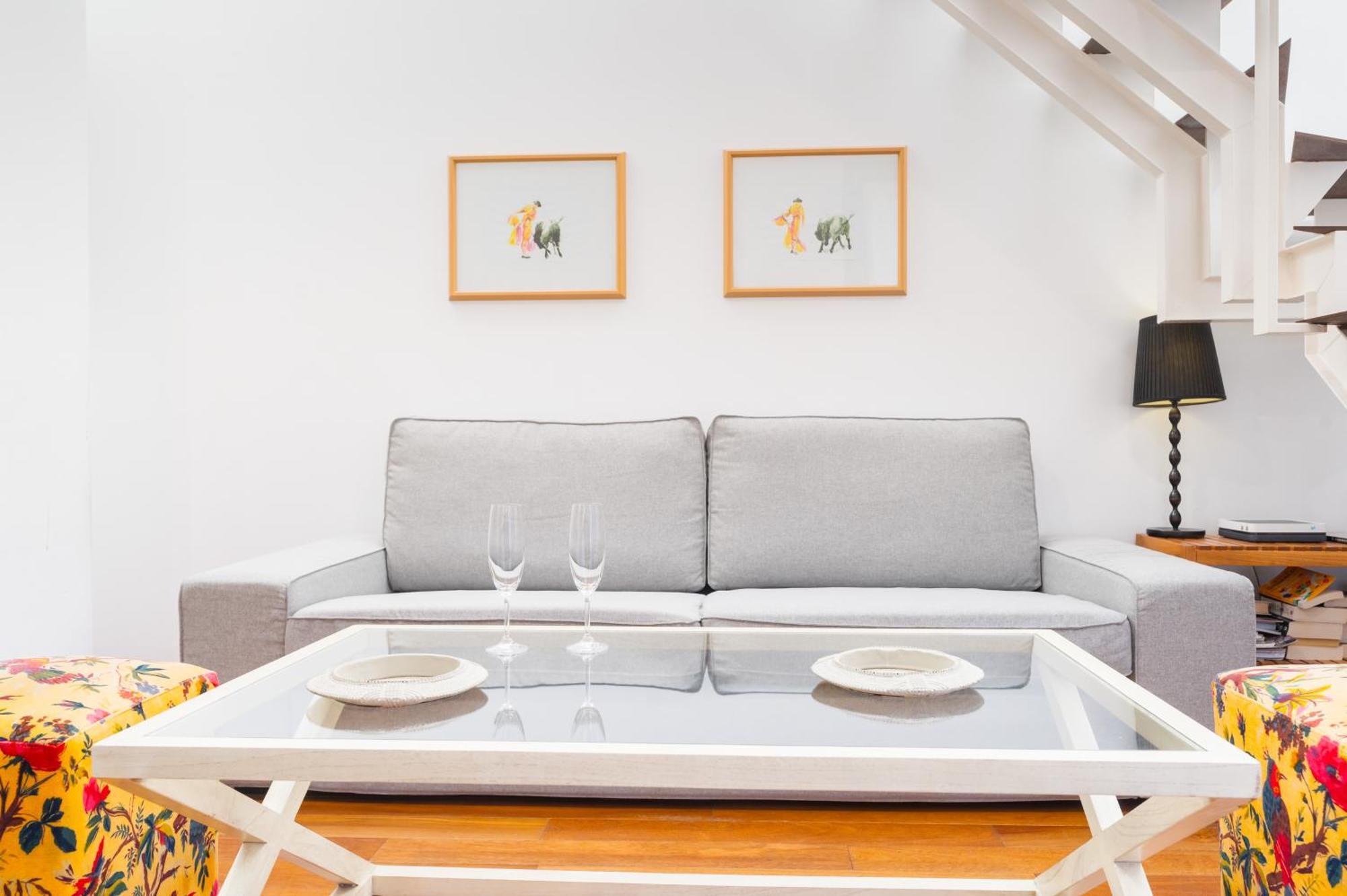 Appartamento Attic With Terrace- 1Bd 1Bth- Corral Del Rey Siviglia Esterno foto